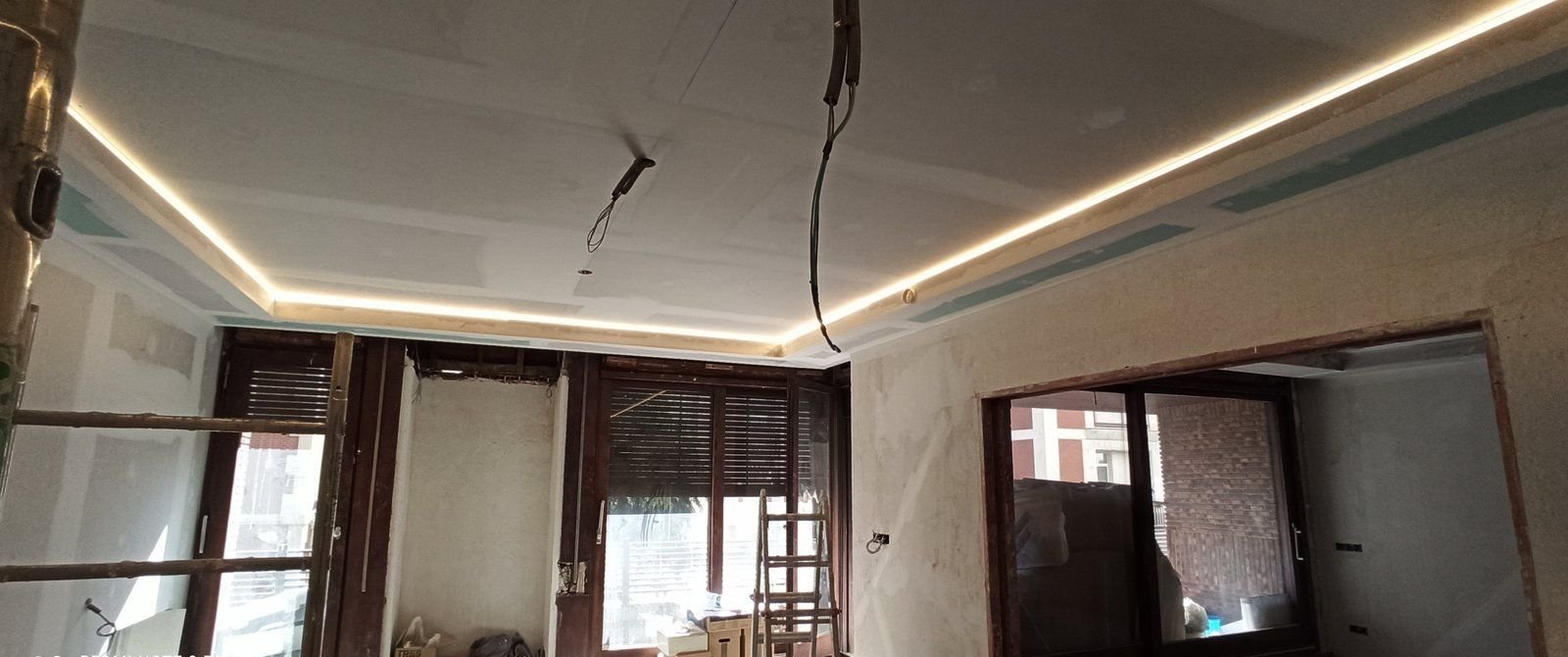 El mismo salón durante la obra